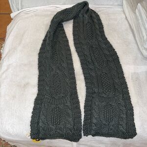 Gray scarf with pockets new with tags